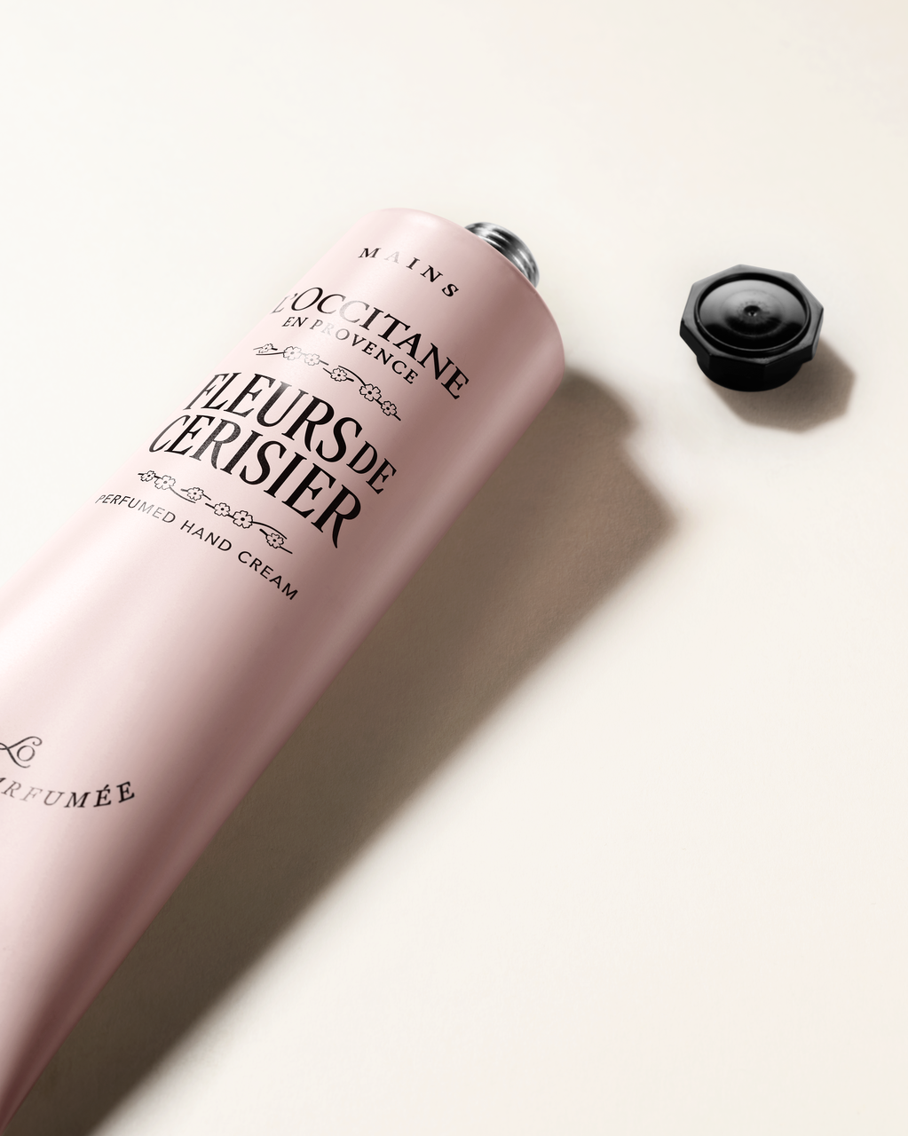 Fleurs de Cerisier perfumed hand cream