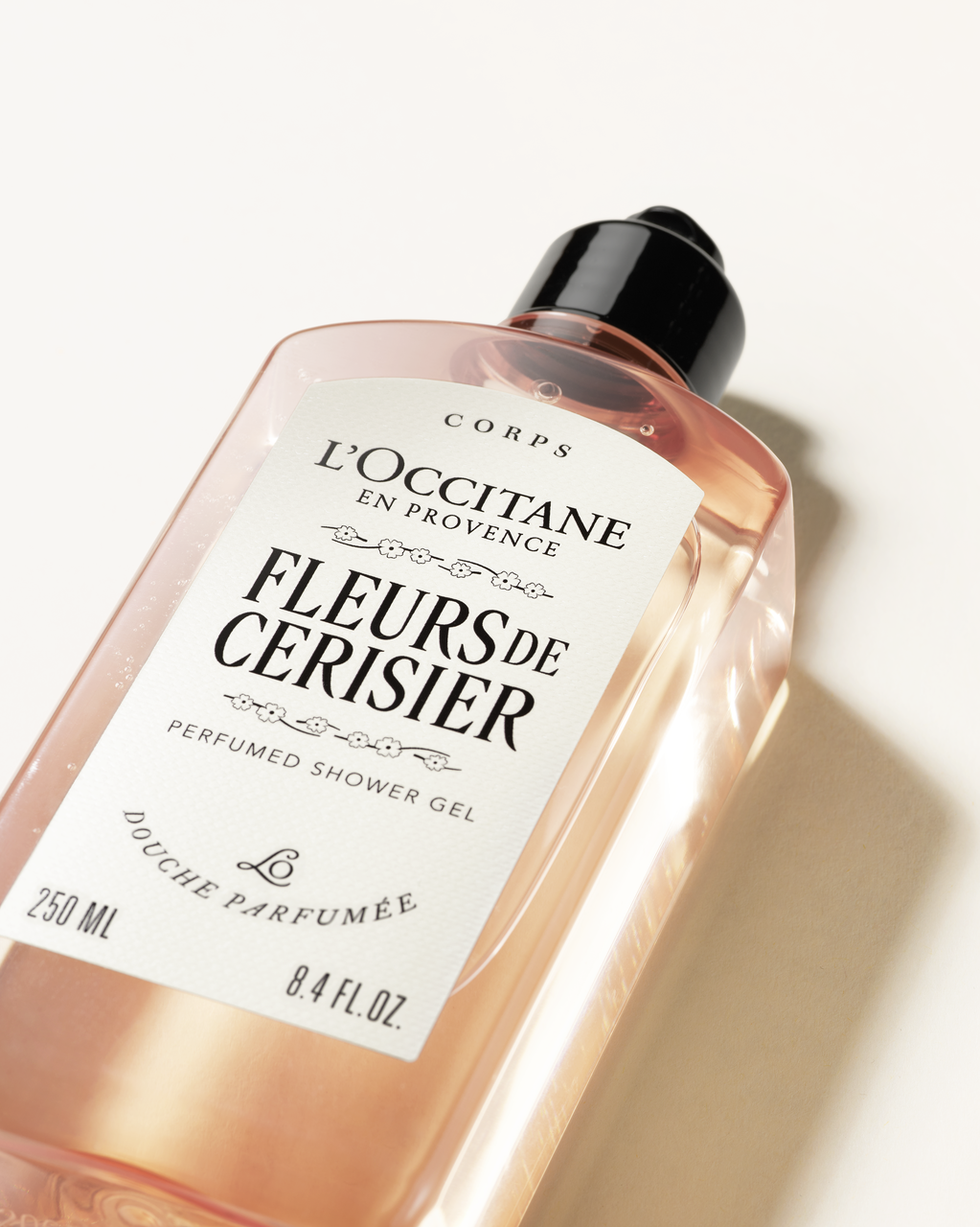 Fleurs de Cerisier perfumed shower gel