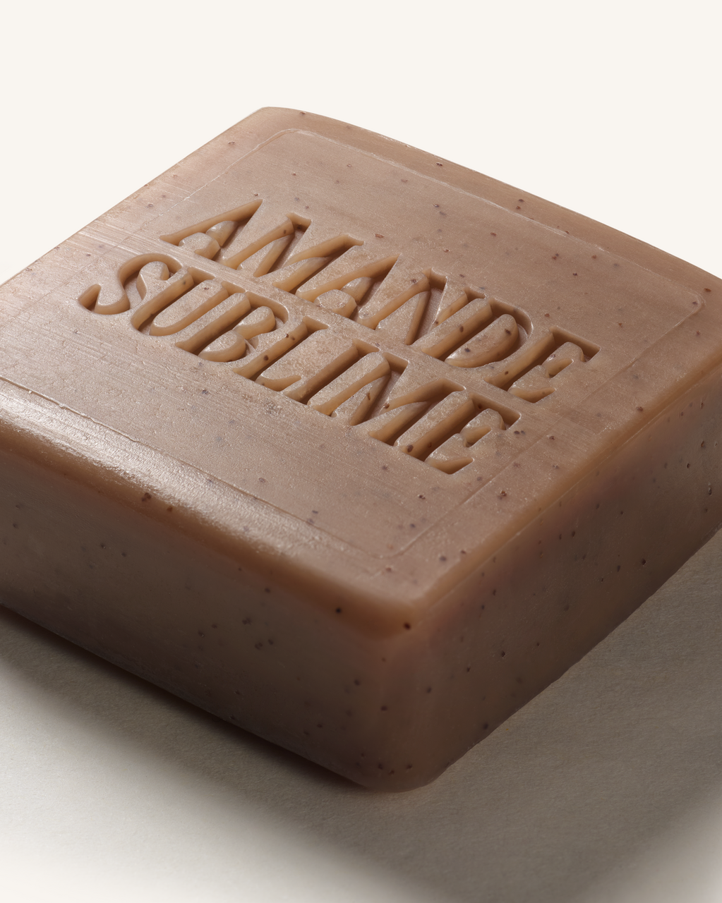 Almond Exfoliating Soap - Illustration 5